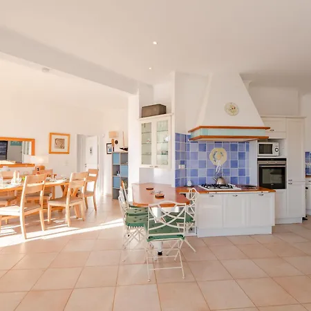 Les Chevrefeuilles By Interhome *