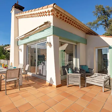Holiday home Les Chevrefeuilles By Interhome