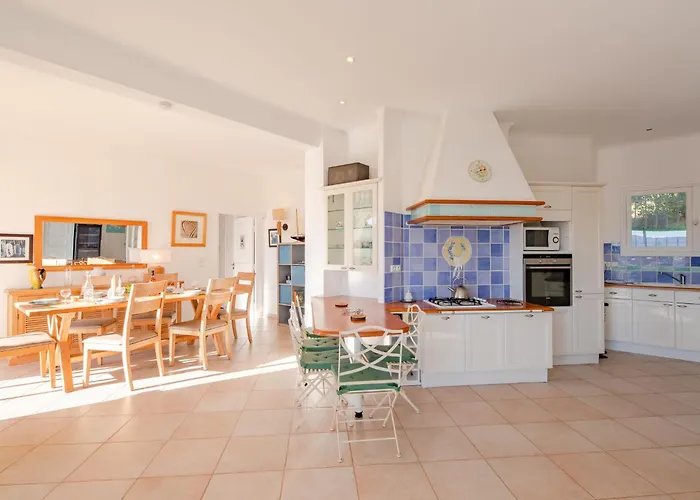 Les Chevrefeuilles By Interhome *