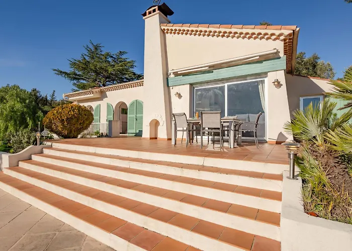 Les Chevrefeuilles By Interhome Saint Aygulf